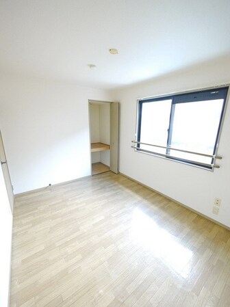 プリムヴェール弐番館の物件内観写真